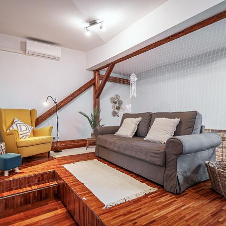 Beautiful And Romantic Penthouse With Two Terraces 브라티슬라바 외부 사진