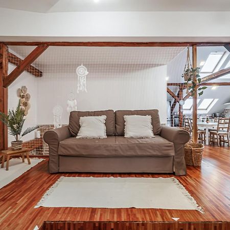 Beautiful And Romantic Penthouse With Two Terraces 브라티슬라바 외부 사진