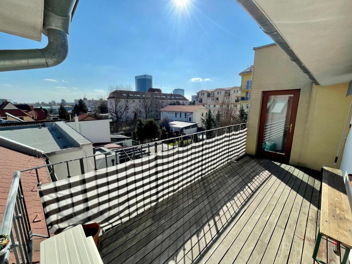 Beautiful And Romantic Penthouse With Two Terraces 브라티슬라바 외부 사진