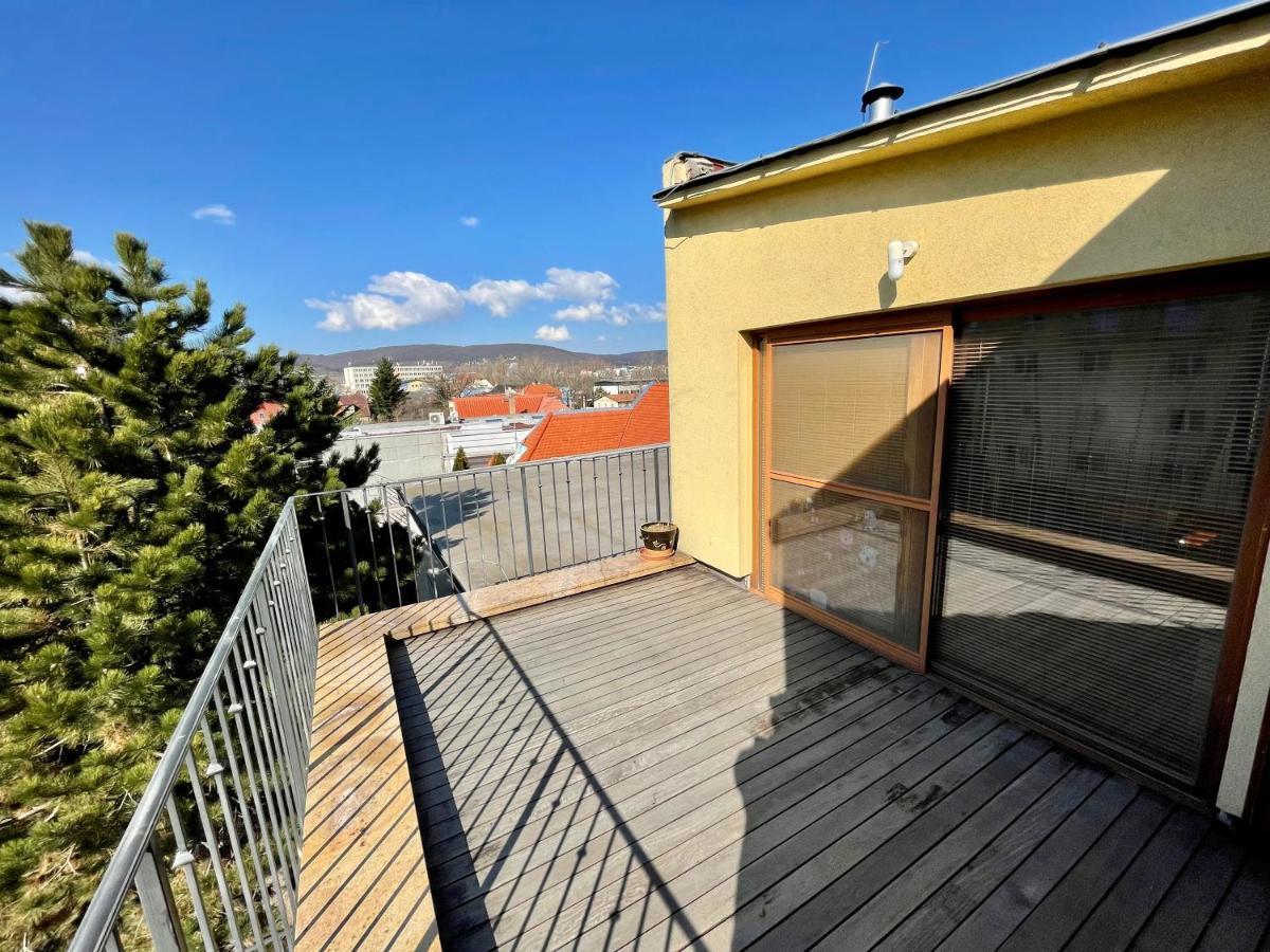 Beautiful And Romantic Penthouse With Two Terraces 브라티슬라바 외부 사진
