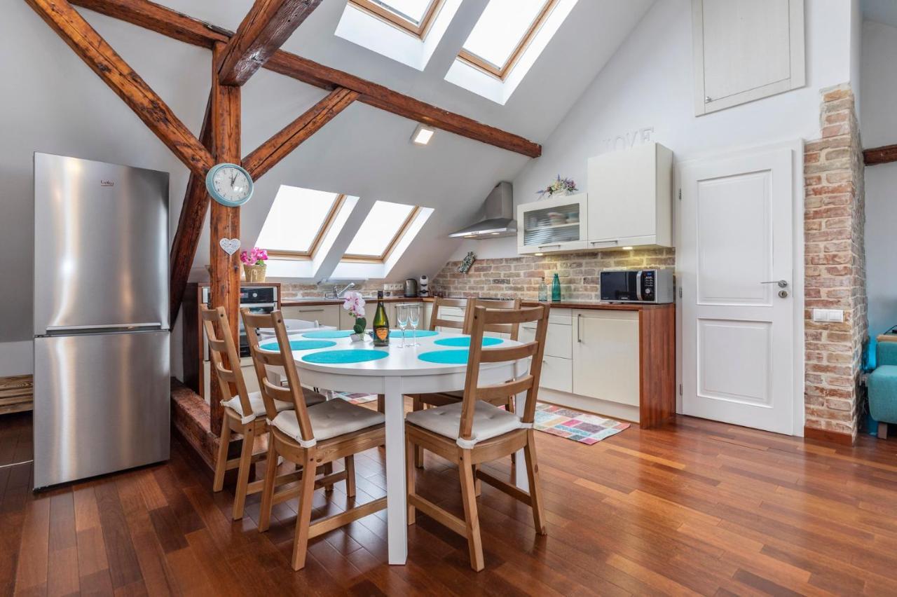 Beautiful And Romantic Penthouse With Two Terraces 브라티슬라바 외부 사진