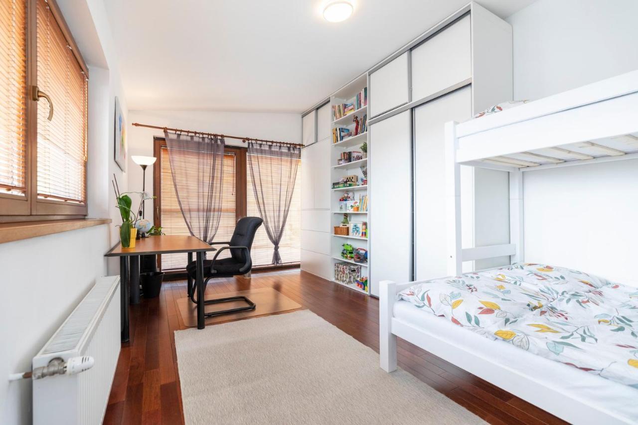 Beautiful And Romantic Penthouse With Two Terraces 브라티슬라바 외부 사진